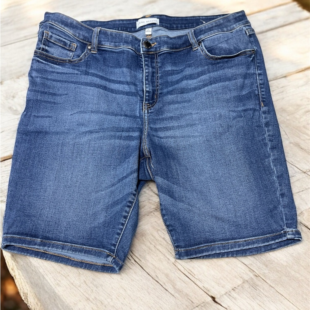 Excellent Lane Bryant Classic Blue Denim Shorts size 20